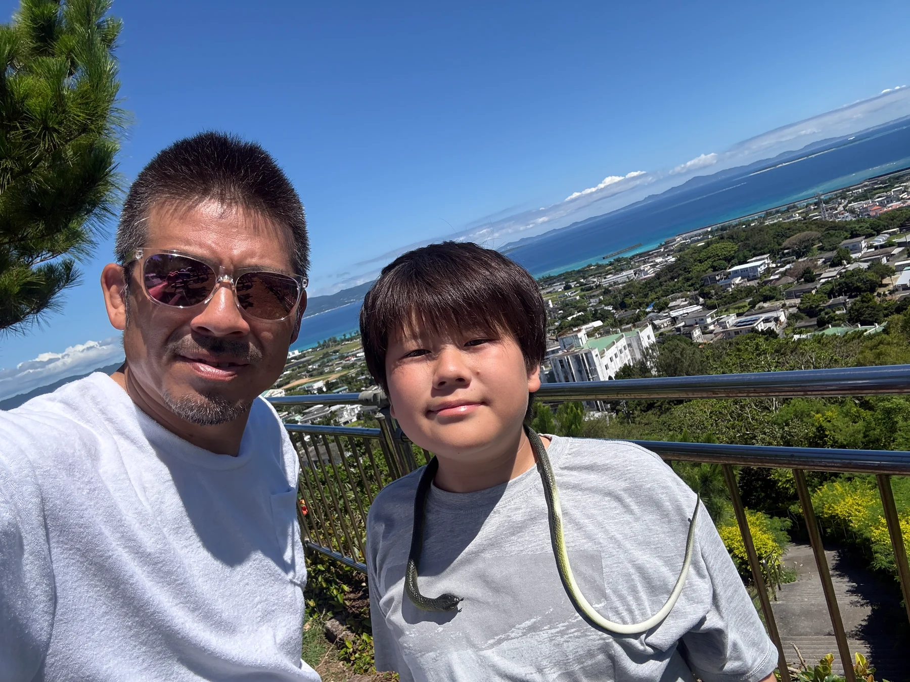 沖縄を旅するパパとツバ